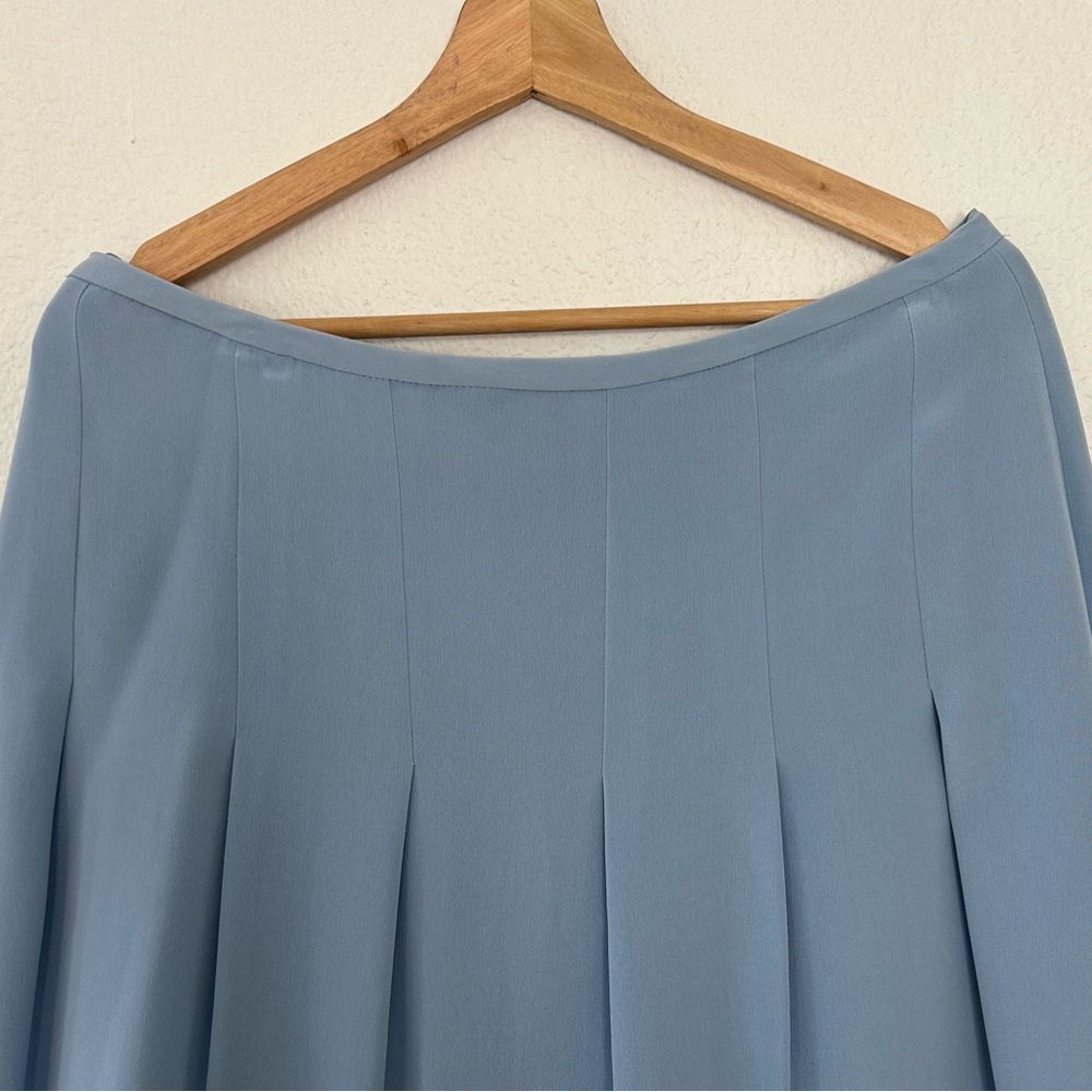 Pleated Skirt Jones New York Size 12 Silk Blue Office Siren Career Flowy NEW - Picture 3 of 7